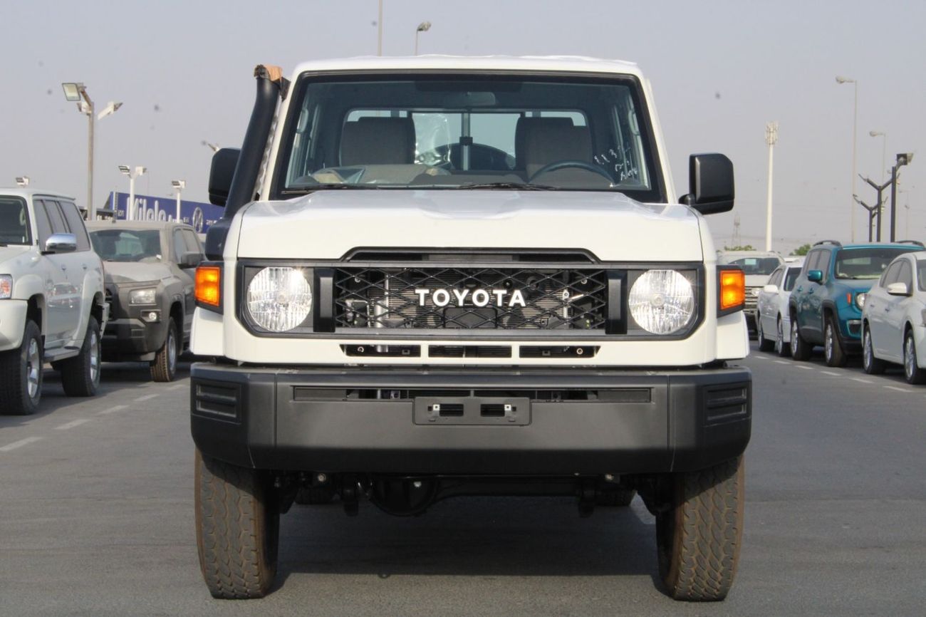 Toyota Land Cruiser Pick Up TOYOTA LANDCRUISER 79 2.8L DIESEL DOUBLE CAB STD E MANUAL