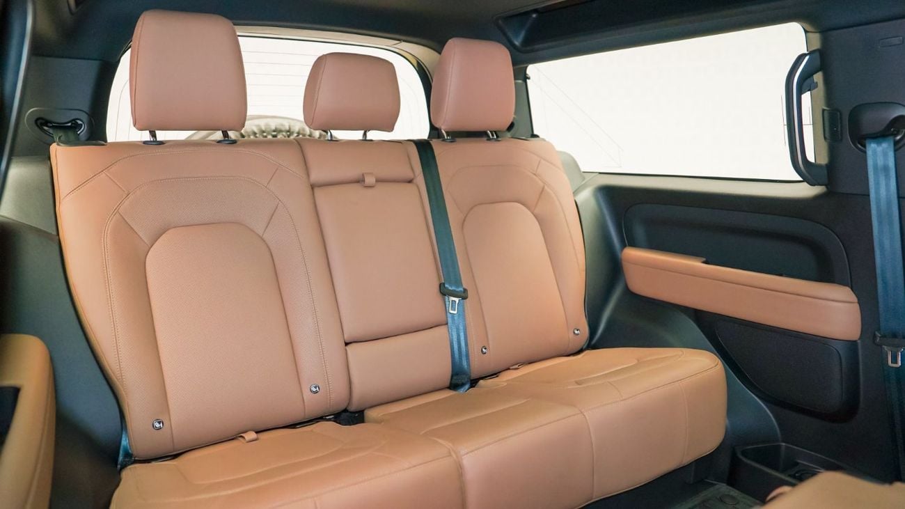 لاند روفر ديفندر 90 HSE P400 HSE P400