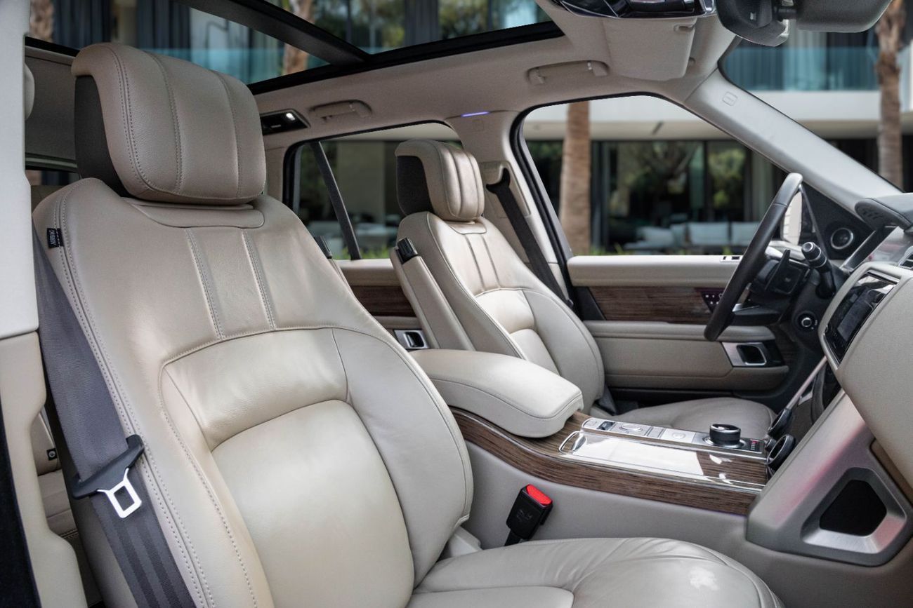 لاند روفر رينج روفر Vogue SE Supercharged | 3,525 P.M  | 0% Downpayment | IMMACULATE!