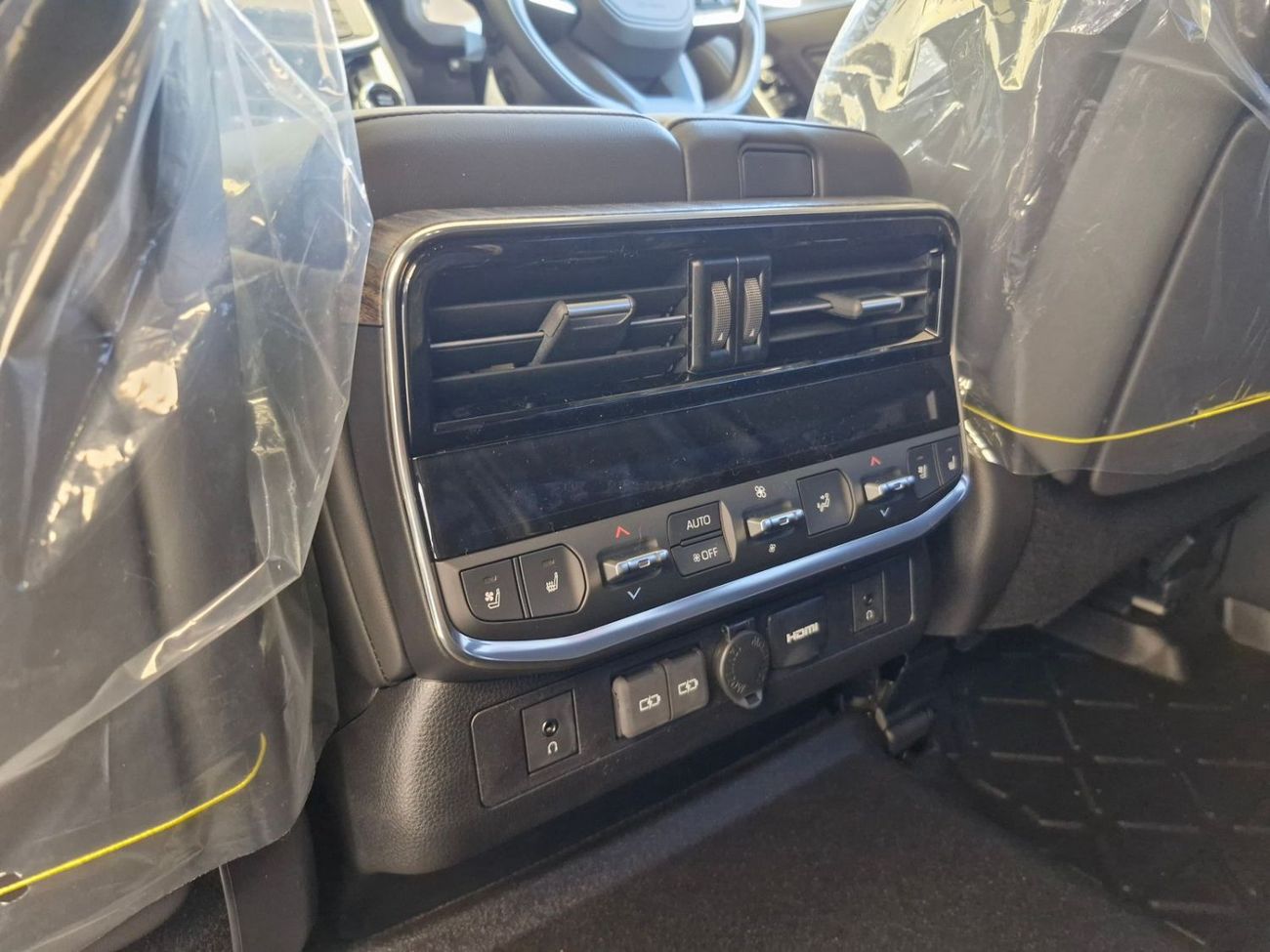 تويوتا لاند كروزر 2026 RHD	LAND CRUISER ZX 300 3.5L PETROL BRAND NEW 0KM