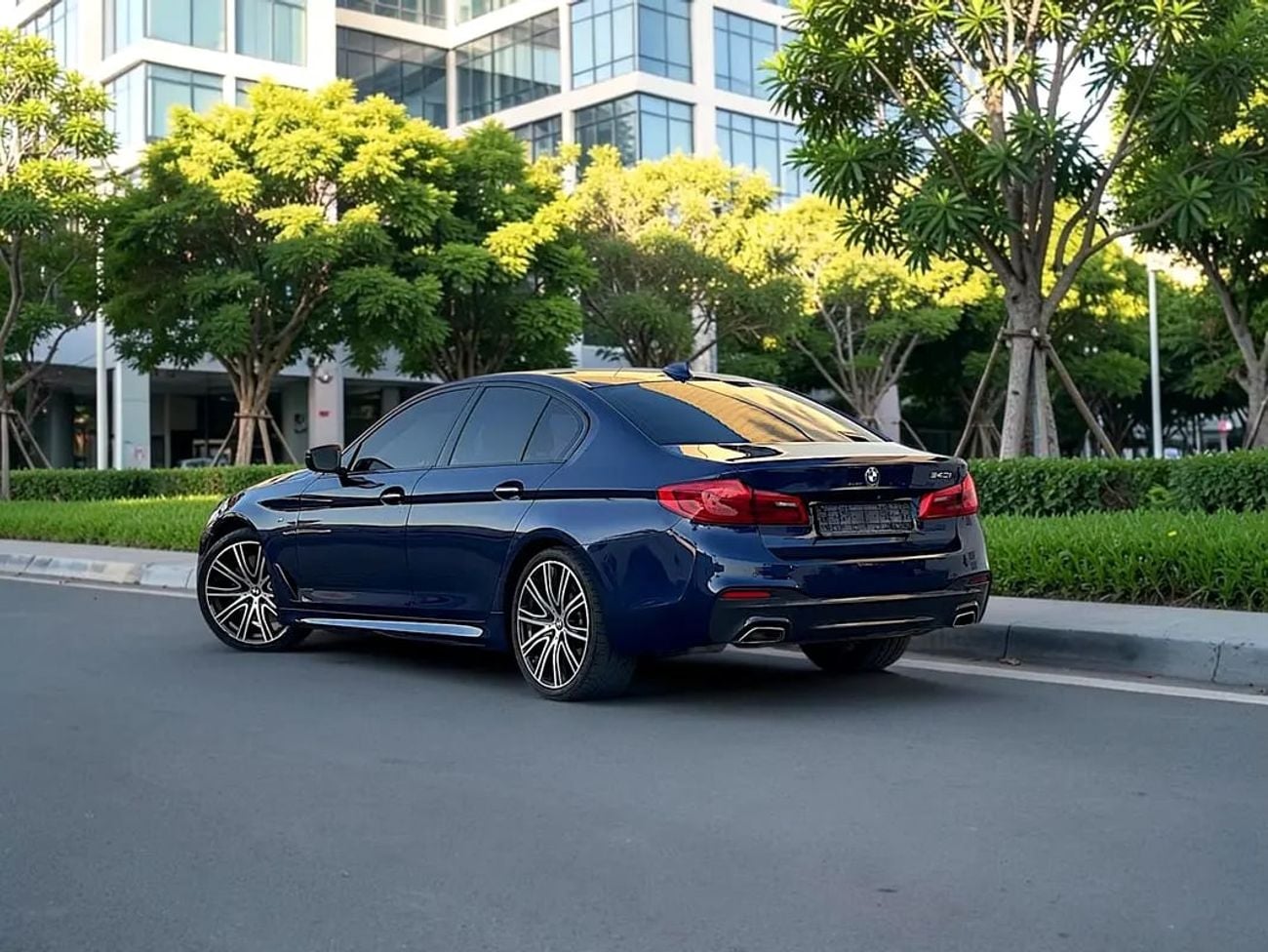 بي أم دبليو 540i 2,613 P.M | 540 M-KIT | 3.0L V6 | GCC | | LOW MILAGE Original paint