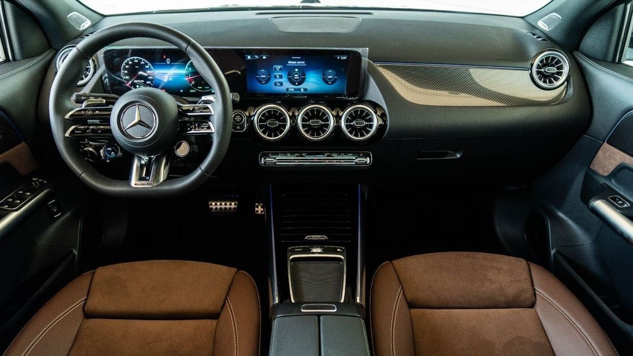 Mercedes-Benz GLA 35 AMG GLA 35 | AMG 4Matic | 2.0L | V4 | 2025