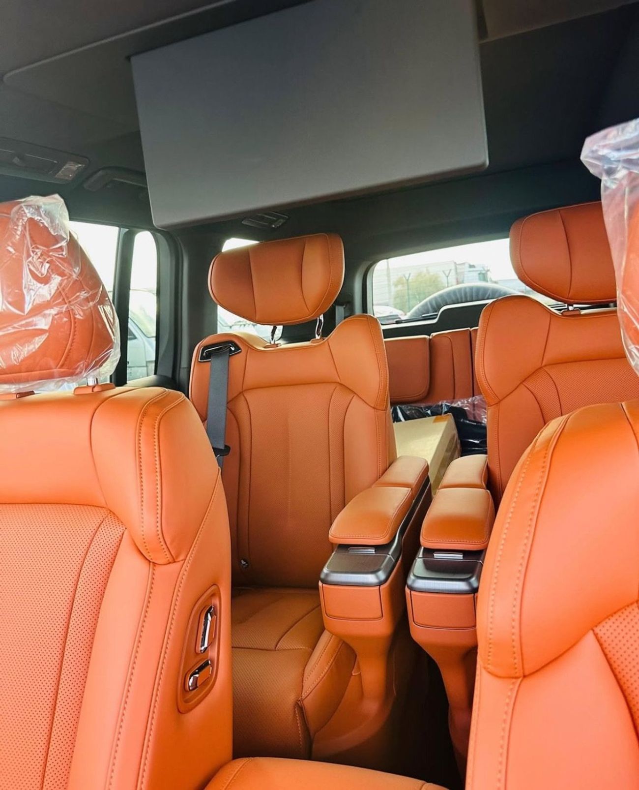 ROX 01 ROX01 2025 – Long Range, 6-Seater VIP Edition