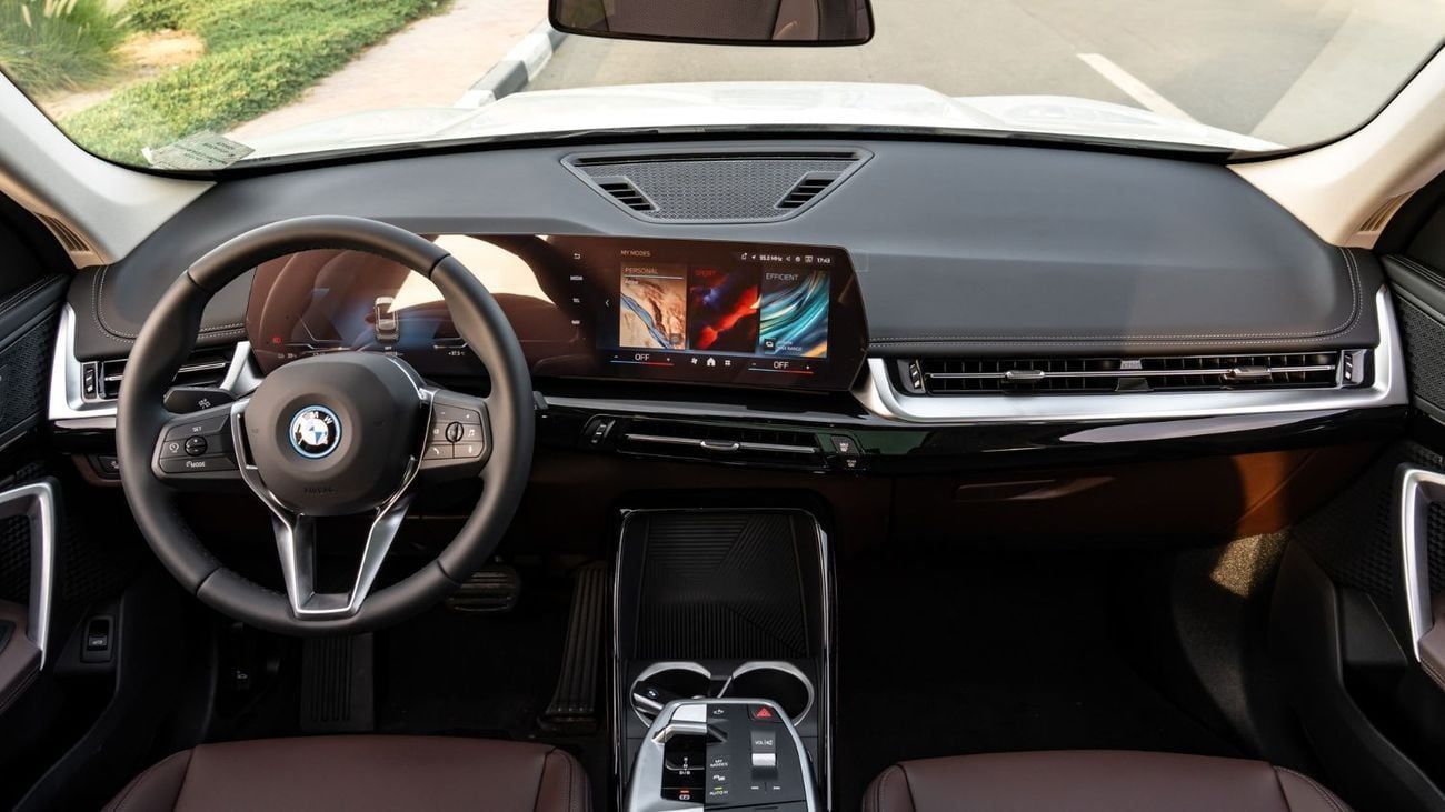 BMW iX1 2025 | BMW IX1 EDRIVE25L X DESIGN PACK