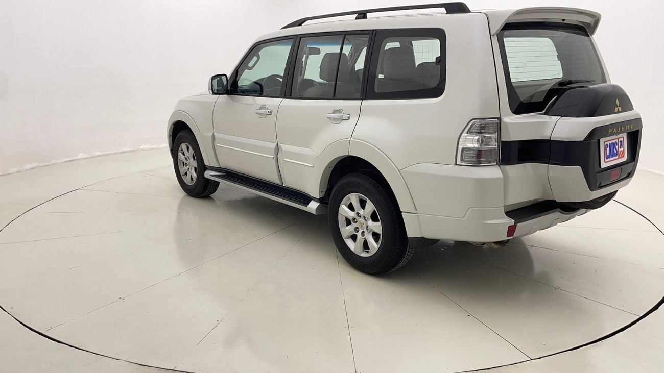 ميتسوبيشي باجيرو GLS MIDLINE 3 | بدون دفعة مقدمة | اختبار القيادة في المنزل