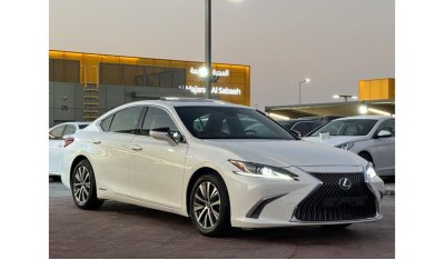 Lexus ES 300 Hybrid Lexus ES300h 2019 GCC very good condition