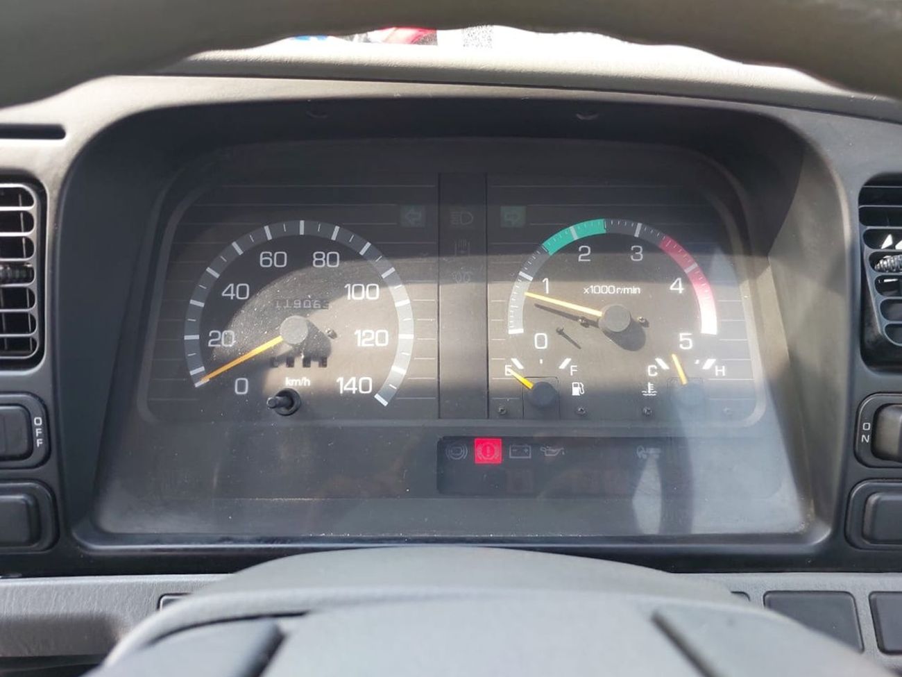 ميتسوبيشي فوسو كانتير MITSUBISHI CANTER TRUCK RHD 1994 MODEL 4.5 L DIESEL MANUAL(PM00627)