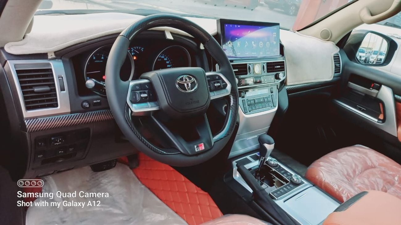تويوتا لاند كروزر TOYOTA LAND CRUISER VXR 2009 (UPGRADE IN 2022) 8 CYLINDER ENGINE 4.7 (KM 292603) PRICE 85000 AED cle