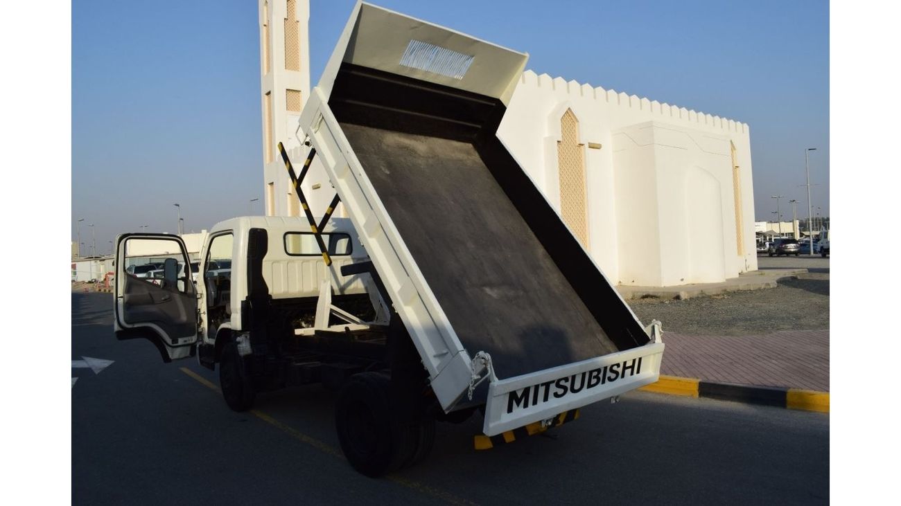 Mitsubishi Fuso Canter Mitsubishi Canter Dumper, model:2010. Excellent condition