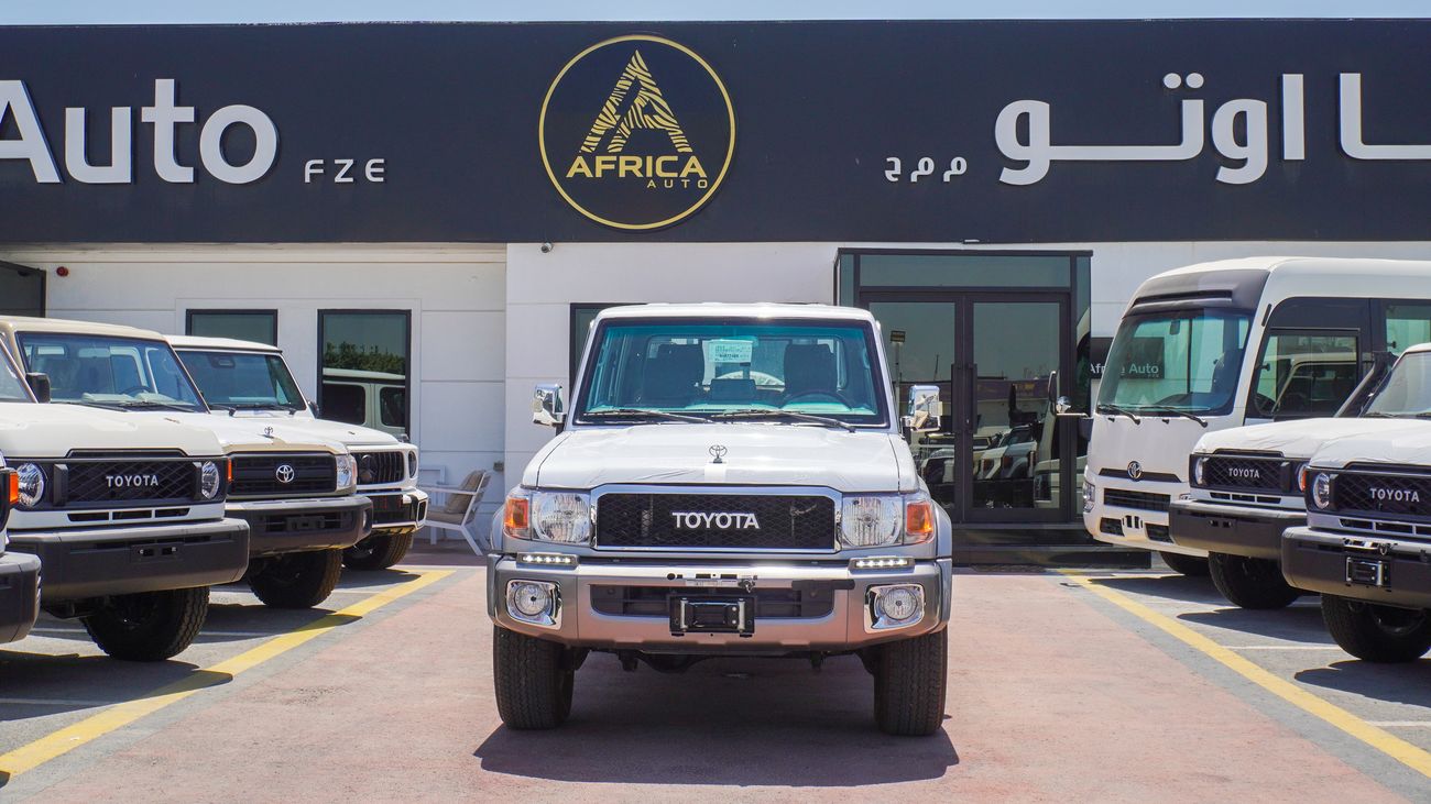 Toyota Land Cruiser Pick Up LX 4.0L V6 Double Cabin M/T