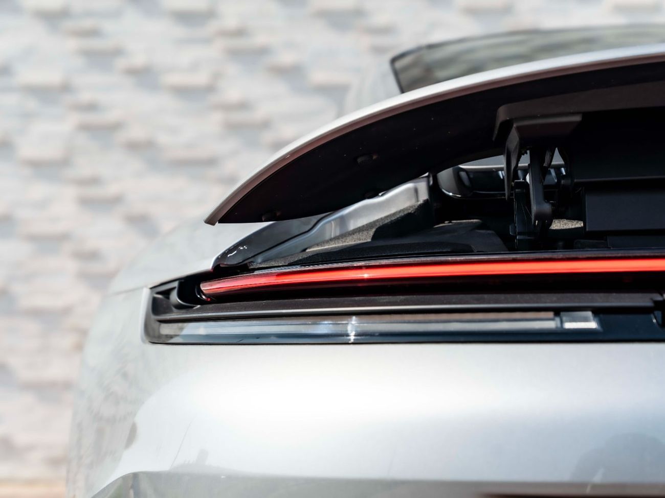 Porsche 911 Carrera 3.0L (444 HP) Coupe