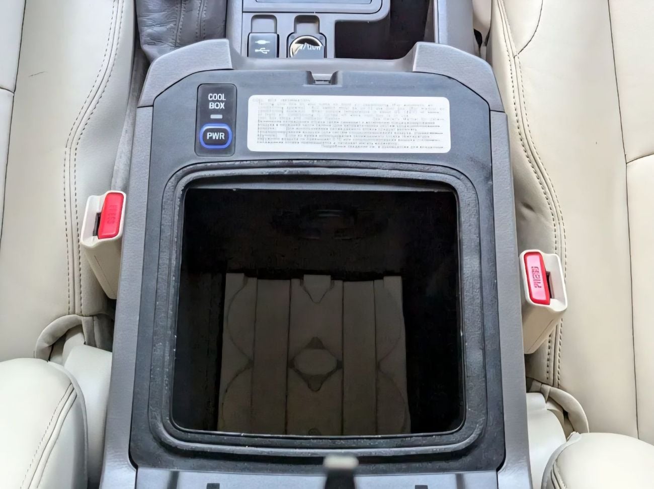 تويوتا برادو TXL LHD 4.0L V6 1GR petrol engine Automatic Gear 4WD 7 Seats 5 Doors