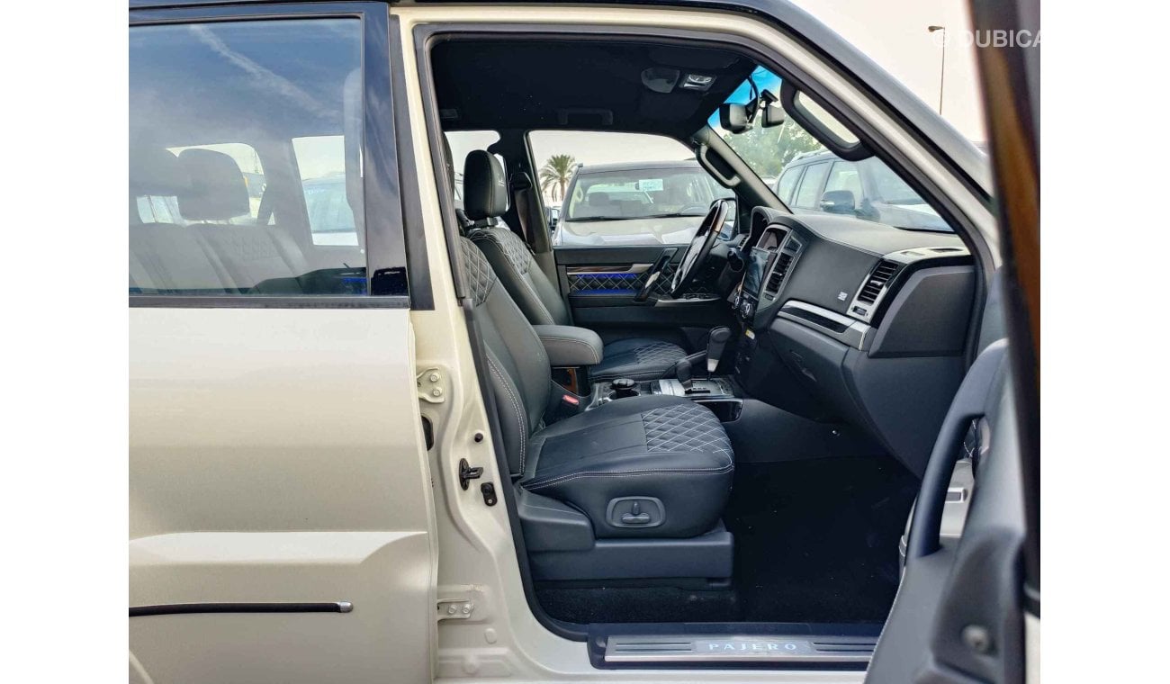 ميتسوبيشي باجيرو GLS, 3.8L Petrol, Black Edition / Full Option / 2 Power Seats with Leather / 4WD (CODE 67931)