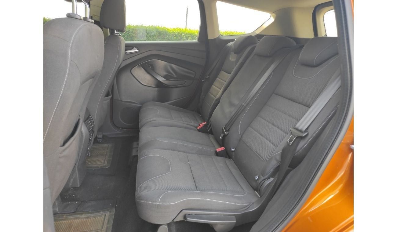 Ford Escape Ford Escape 2015 Gcc full automatic