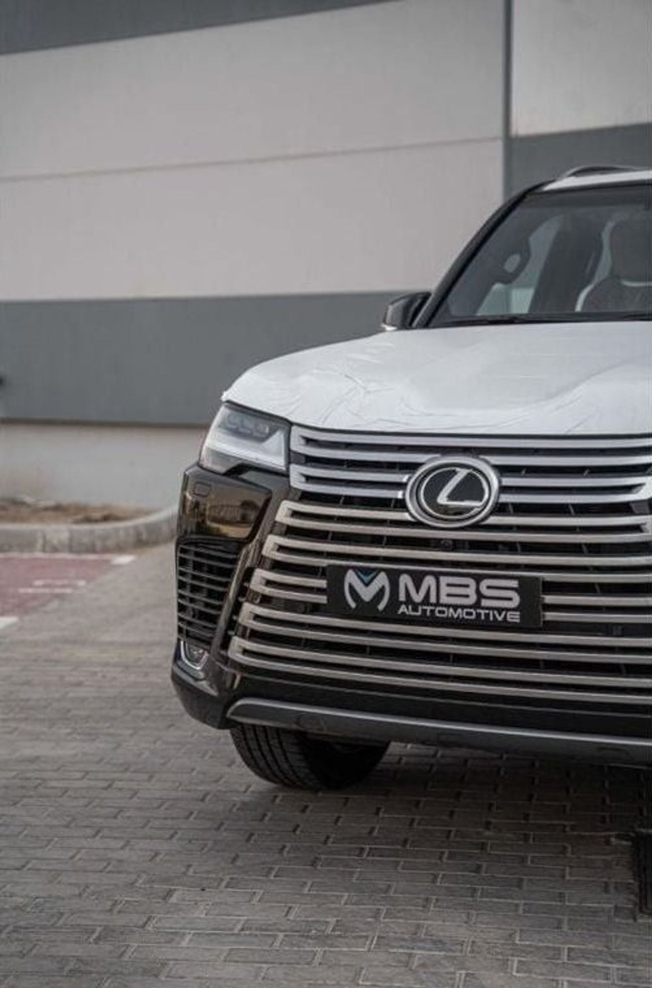 لكزس LX 600 3.5L PETROL A/T SIGNATURE WITH MBS AUTOBIOGRAPHY VIP SEATS
