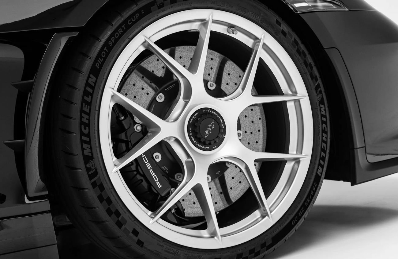 Porsche 911 4.0L F6 Naturally Aspirated Engine