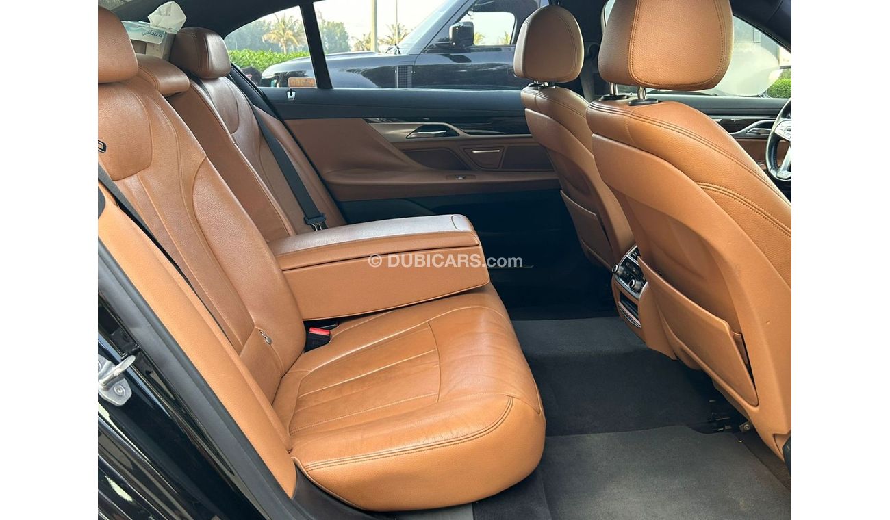 BMW 730Li Executive BMW 730 LI 2018 GCC OPGINAL PAINT // 2keys // ACCIDENT FREE // PERFECT CONDITION