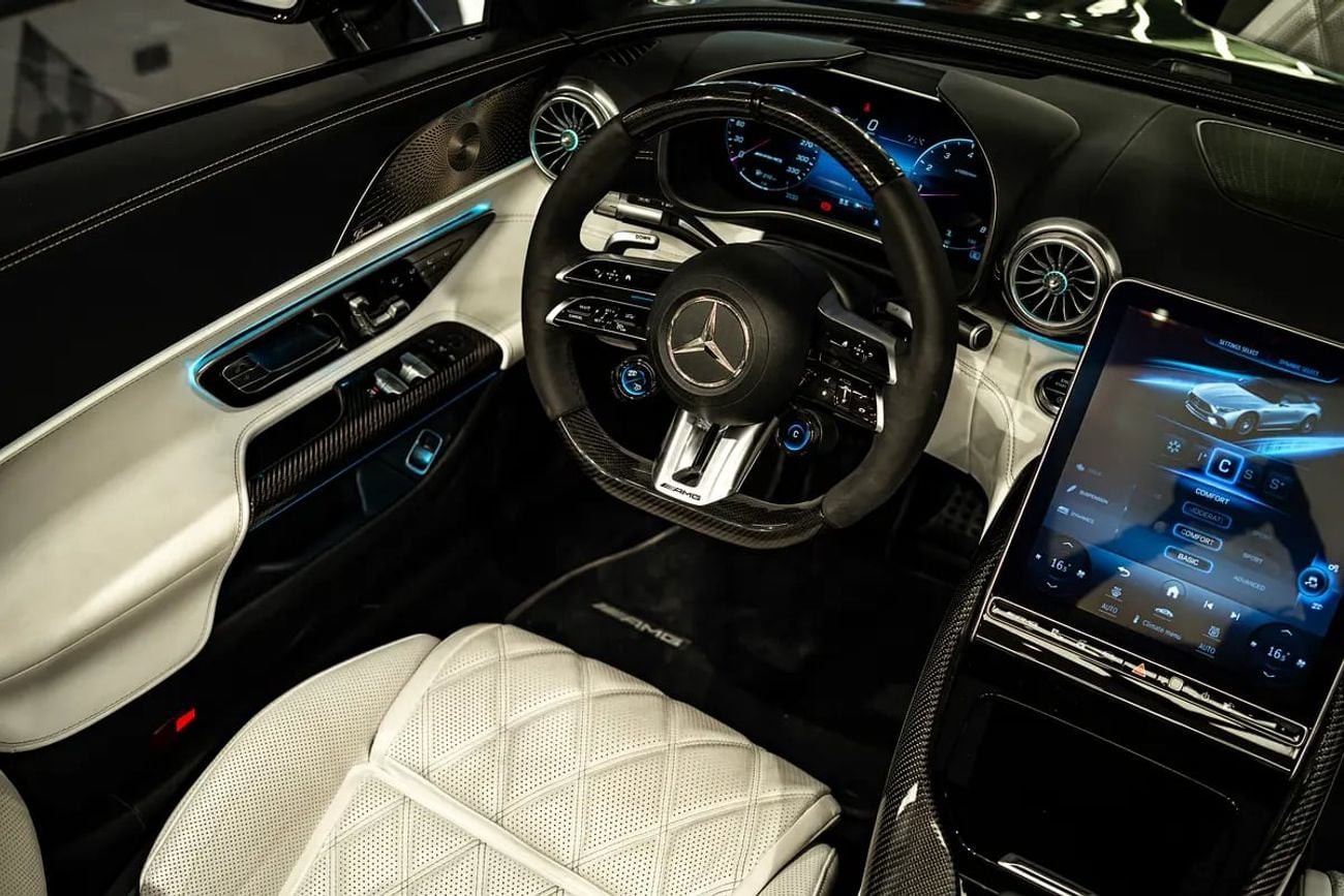 مرسيدس بنز SL 55 AMG SL 55 AMG 4Matic Plus - GCC Specs