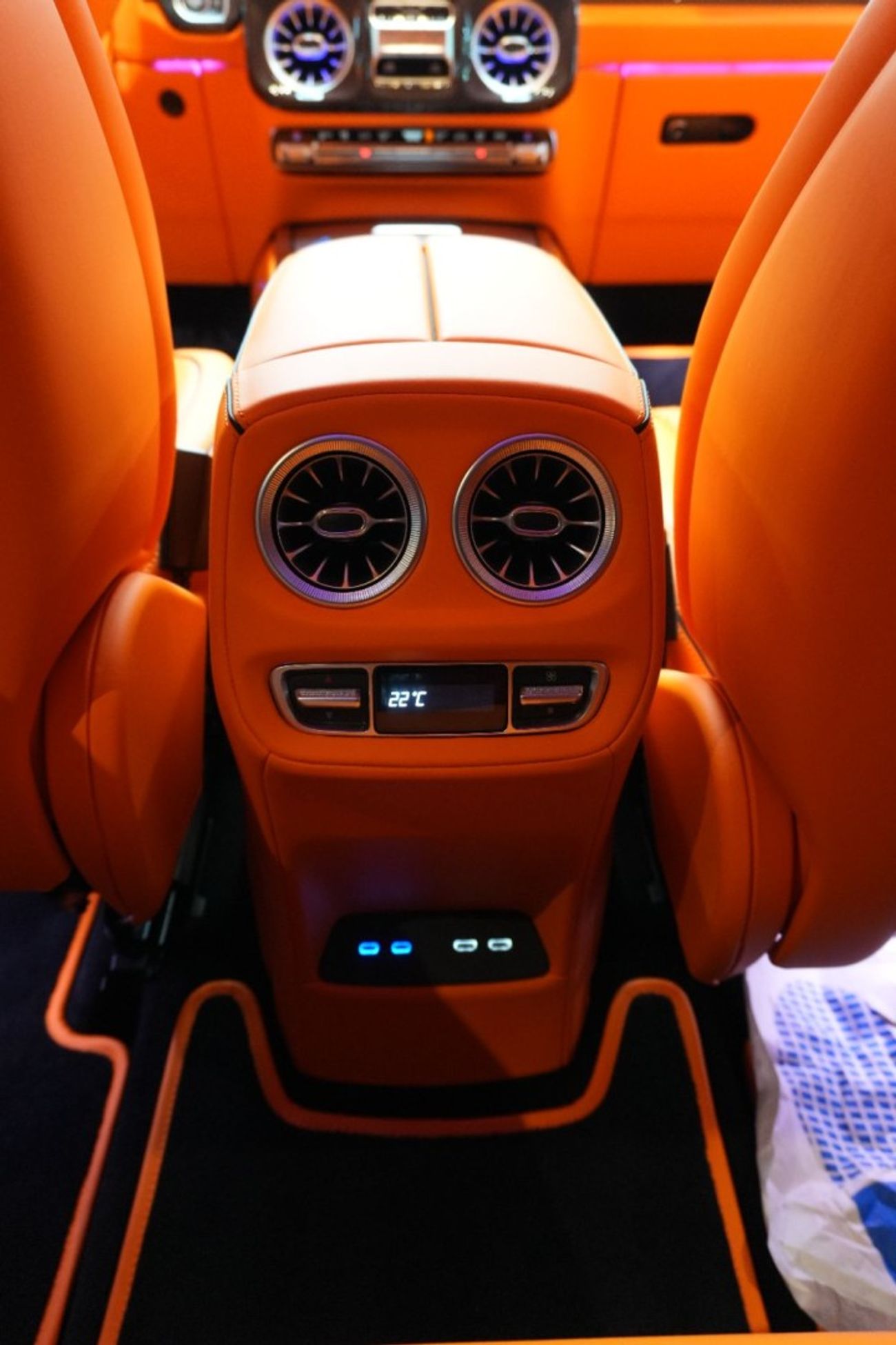 BRABUS 800 - Mercedes-AMG G 63 Mercedes-Benz G 800 - BARABUS - inside Orange - 2025