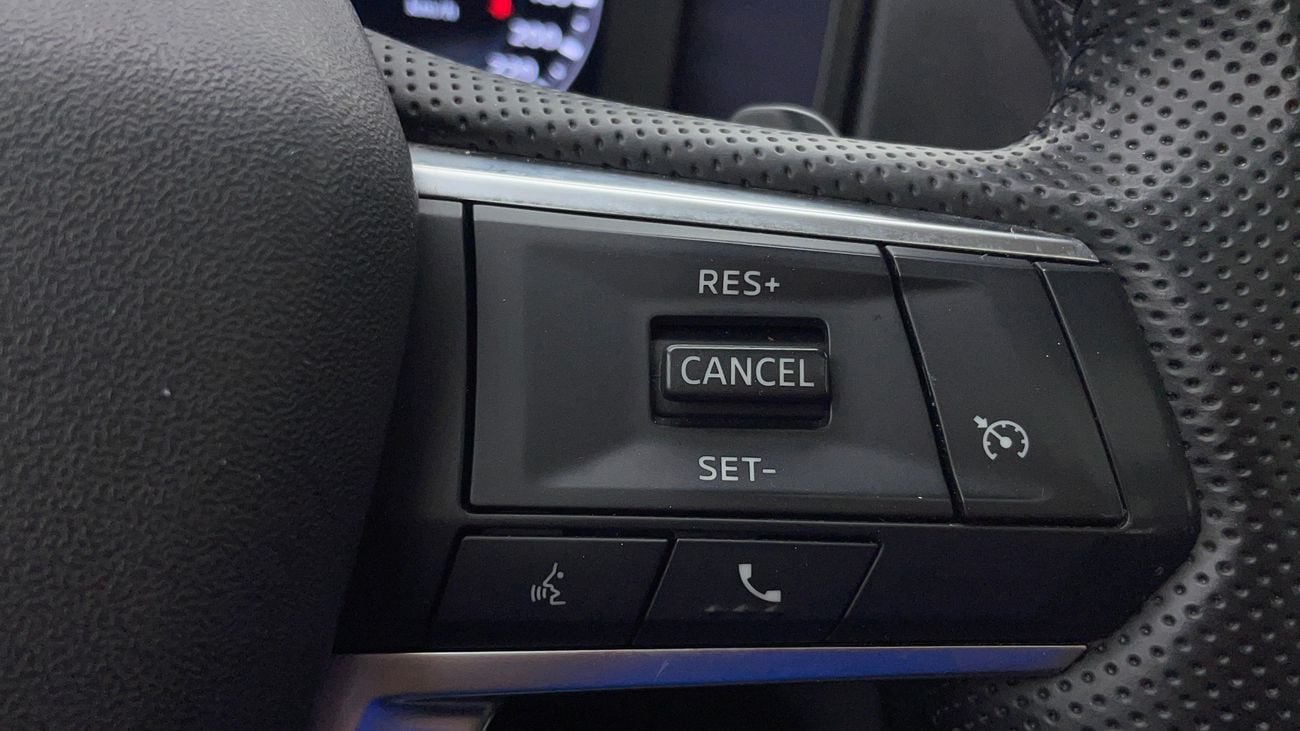 ميتسوبيشي آوتلاندر 2024 HIGHLINE WITH SUNROOF | AED 1359/Month | 0 DP | 30 Day Return | Warranty