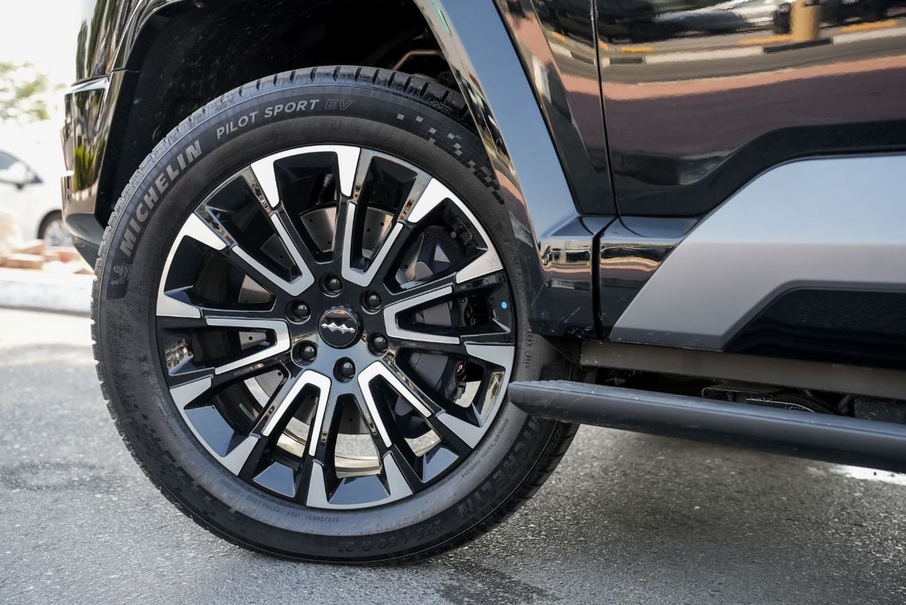 بي واي دي ليوبارد 8 2025 Leopard 8  NEW Flagship 5-seates AWD Black in White 0Km