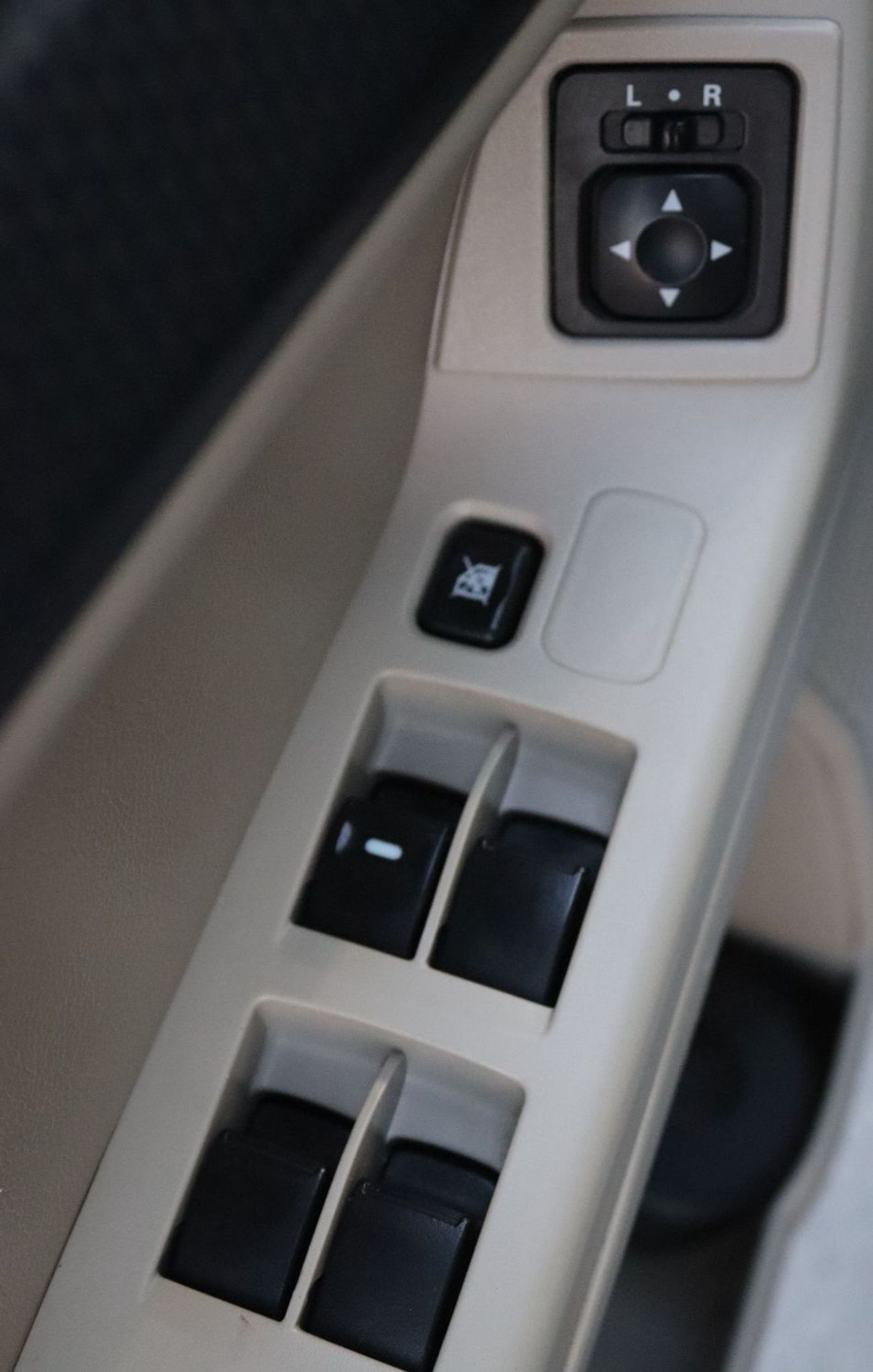 ميتسوبيشي لانسر ميتسوبيشى لانسر - 2016 - خليجى - بدون حوادث - محرك 2.0 - بحاله ممتازه