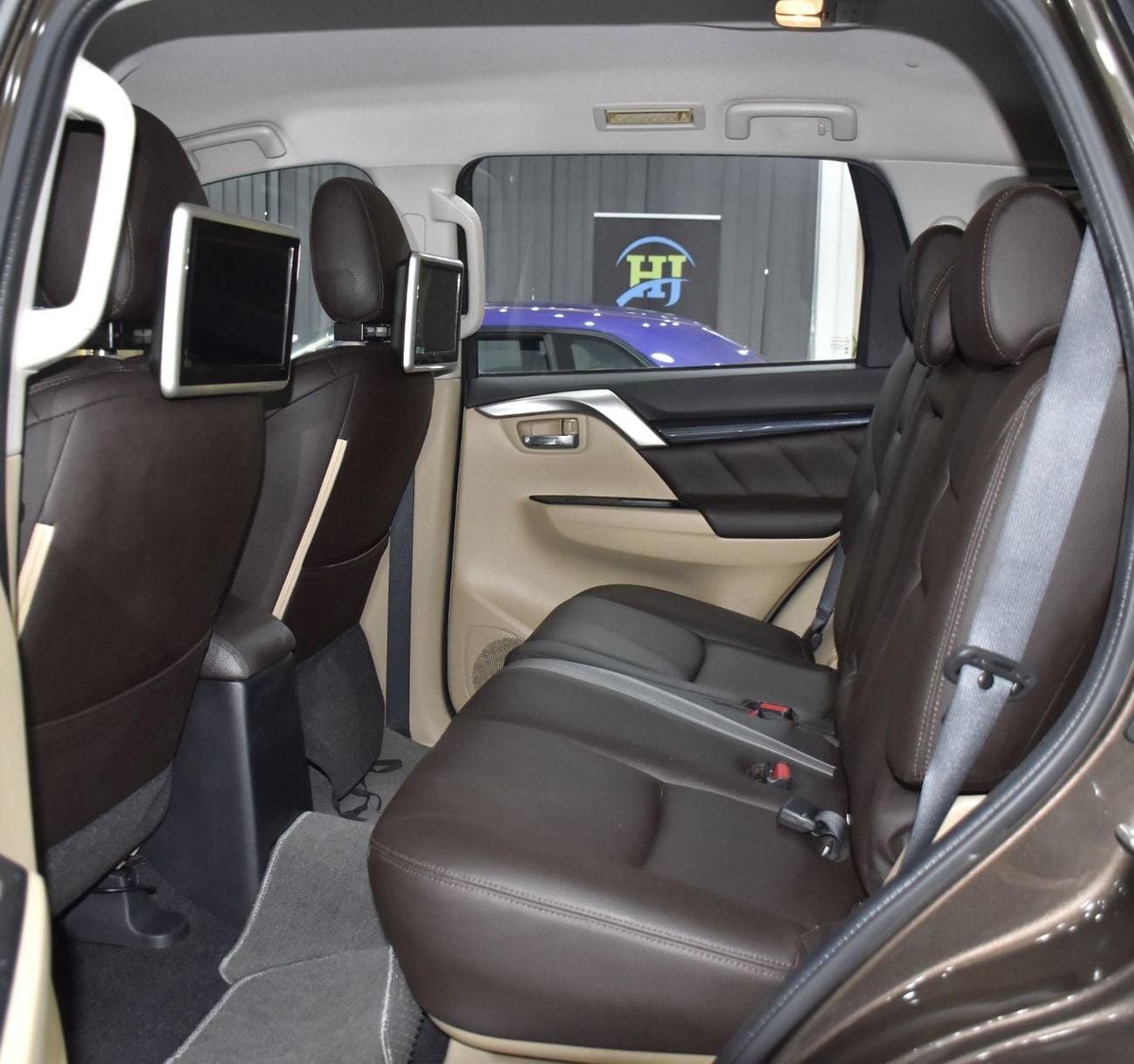 Mitsubishi Montero Sport GLS PREMIUM EXCELLENT DEAL for our Mitsubishi Montero Sport ( 2017 Model ) in Brown Color GCC Specs