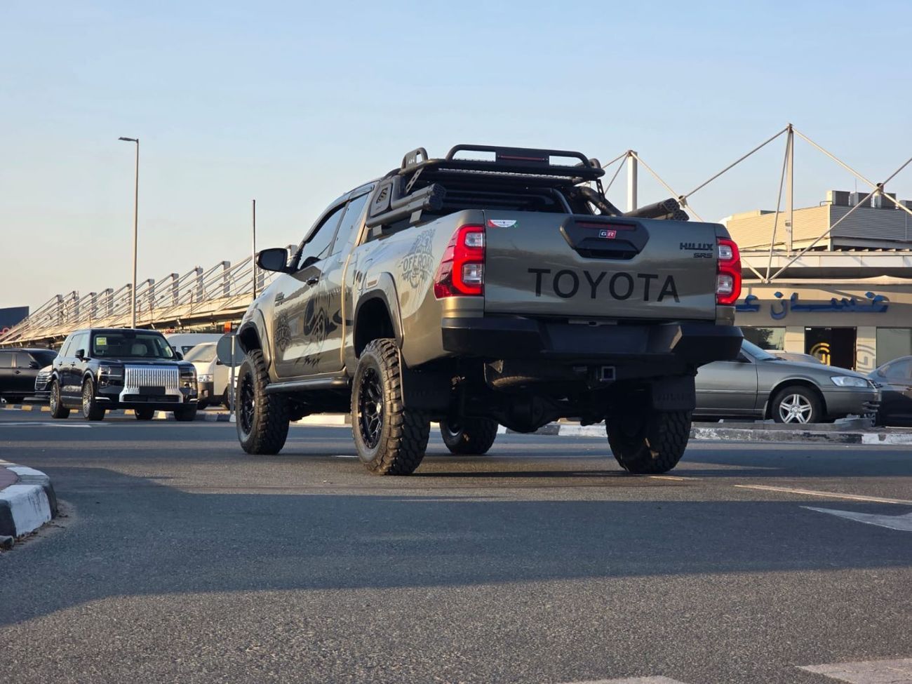 Toyota Hilux GLX 2016 | 2.8L DIESEL ENGINE | MANUAL TRANSMISSION | RHD | SMART CAB | DIGITAL AC | AIR SNORKEL | PUSH