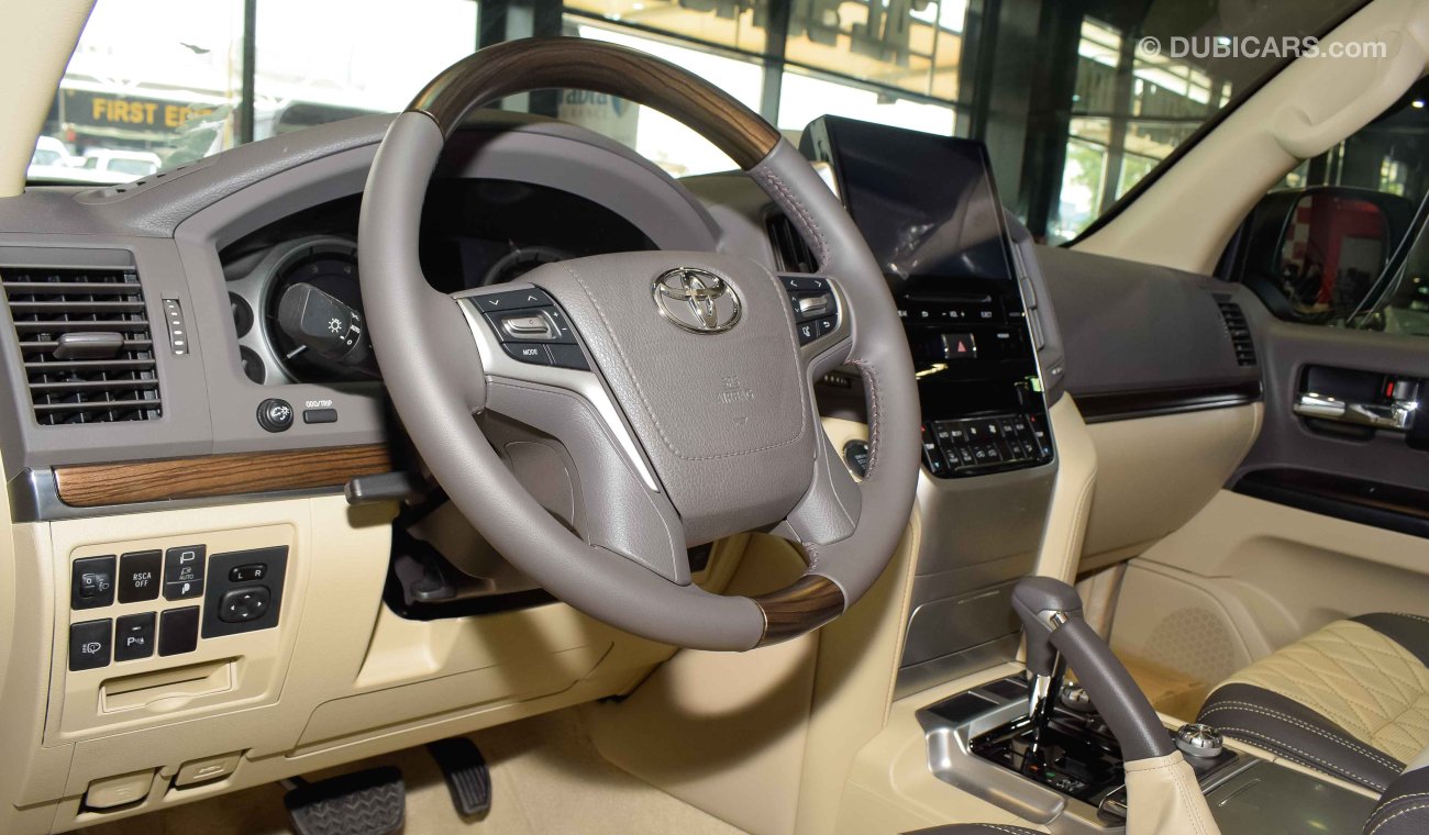 Toyota Land Cruiser GXR V8 4600 GRAND TOURING DIMOND SEATS