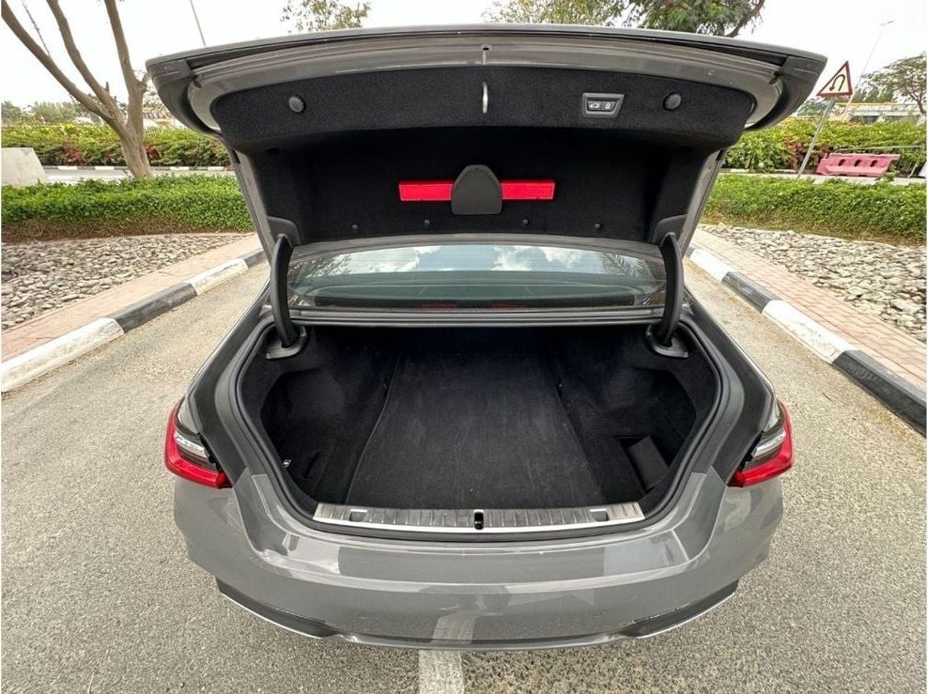 بي أم دبليو 730Li M Sport 2.0L