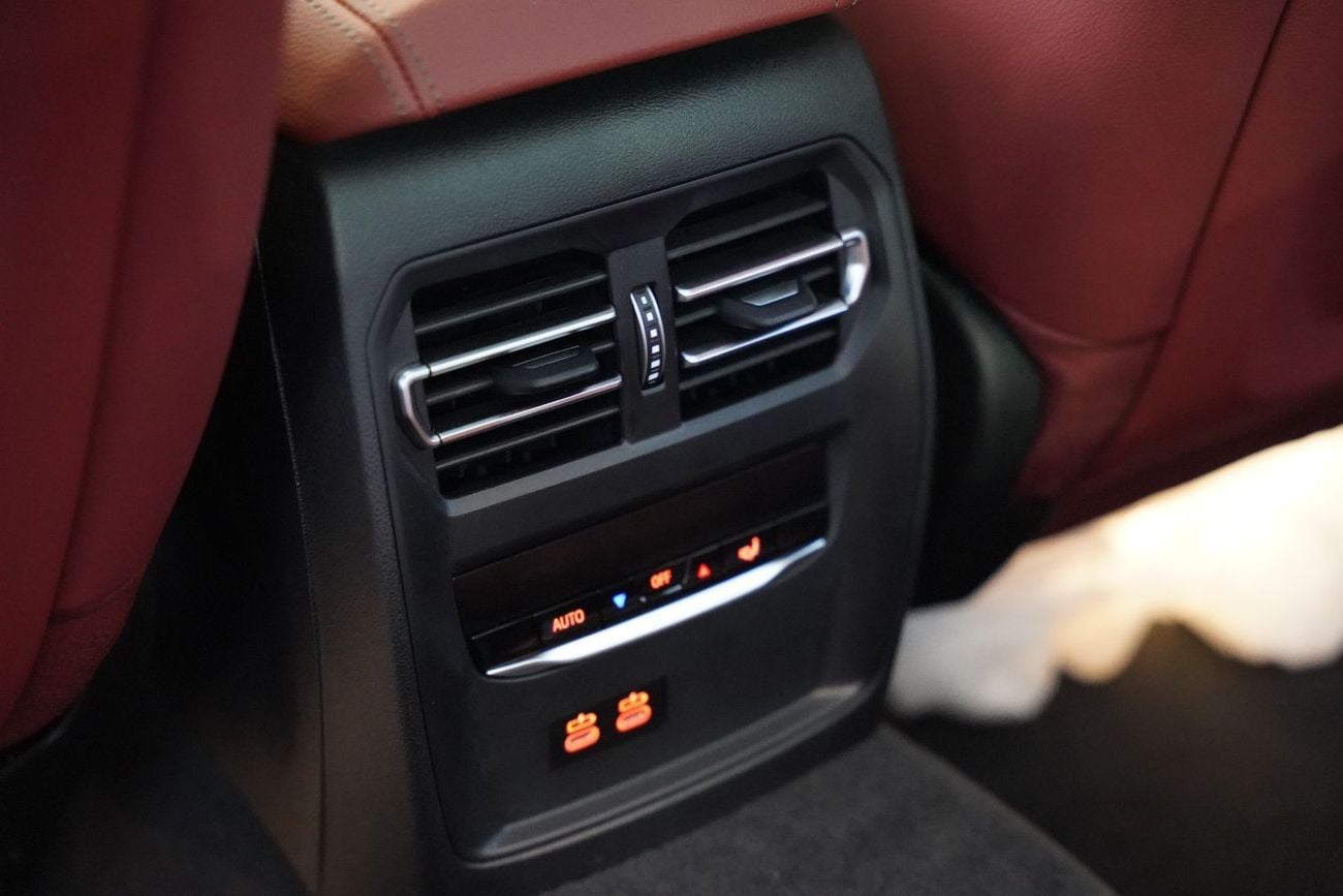 بي أم دبليو i3 EDRIVE35L (NON GCC) 2026 BMW e-Drive 35L M-Sport Package FWD 0Km