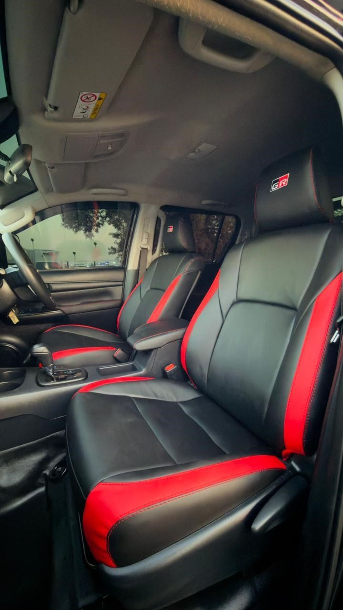 Toyota Hilux HEAVY OFF ROAD MODIFIED | BULL BAR WITH FOCUSED LIGHTS | DOUBLE CABIN | POWER SEATS | AUTO | 2020