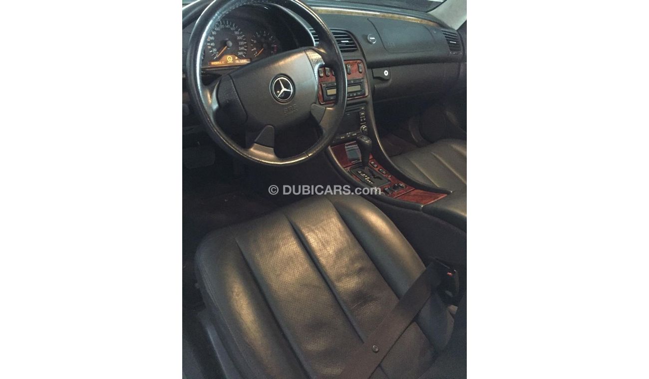 Mercedes-Benz CLK 320