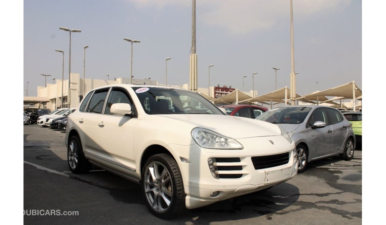 Porsche Cayenne ACCIDENTS FREE - GCC - FULL OPTION - CAR IS IN PERFECT CONDITION INSIDE OUT