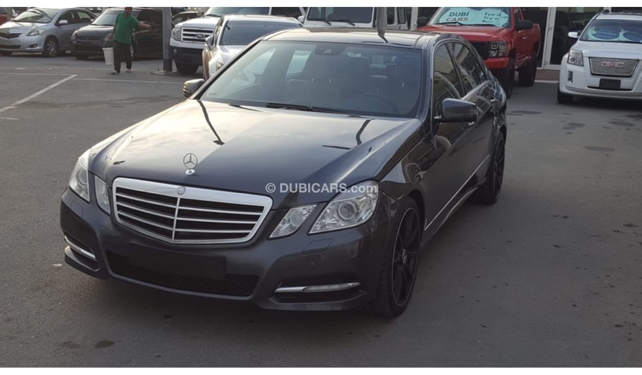 Mercedes-Benz E300 Mercedes  model 2013 car prefect condition full service full option low mileage