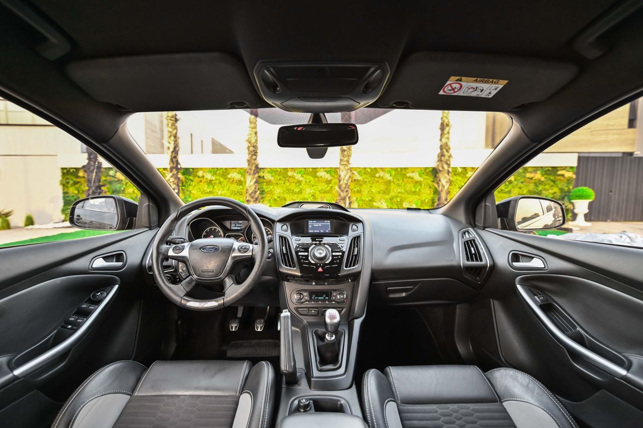 Ford Focus ST | 948 P.M | 0% Downpayment | Amazing Condition!