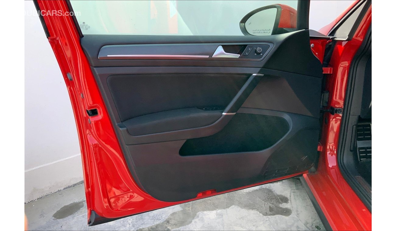 فولكس واجن جولف GTI P2 (Fabric Seats)