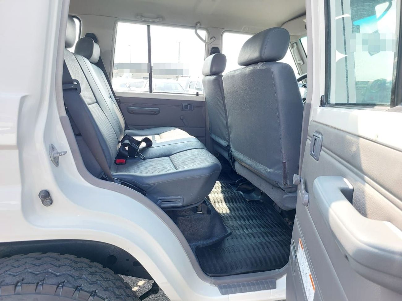 Toyota Land Cruiser Pick Up TOYOTA LAND CRUISER PICKUP LHD 2018 MODEL 4.2 L DIESEL MANUAL(PM42763)