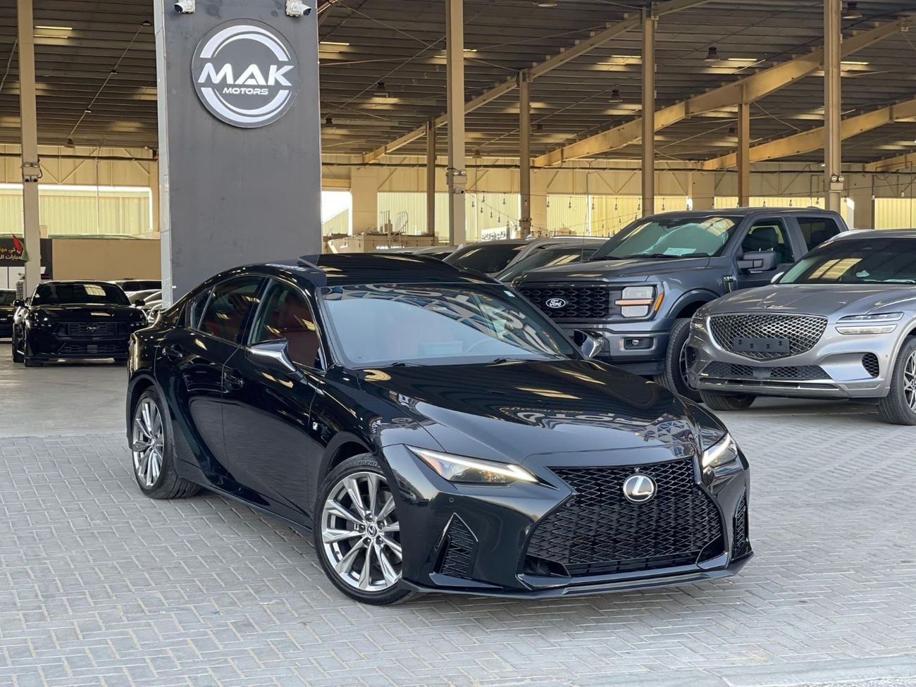 Lexus IS350 F SPORT 3.5 V6 / 360 CAMERA / LOW MILEAGE / SCREEN / COOLING AND HEATING SEATS
