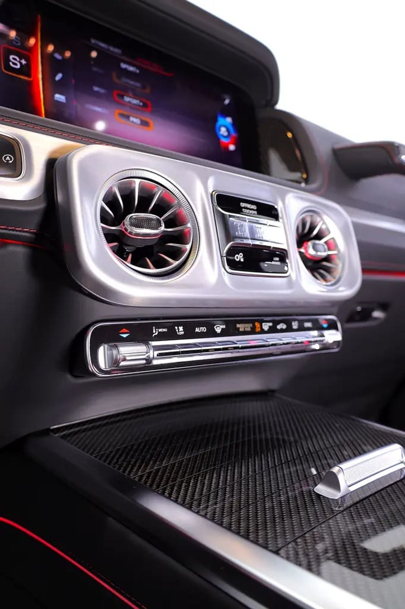 Mercedes Benz G63 AMG G63 MANUFAKTUR EDITION + DOUBLE NIGHT PACKAGE + CARBON INTERIOR+ 5 YEARS GARGASH WARRANTY + SERVICE