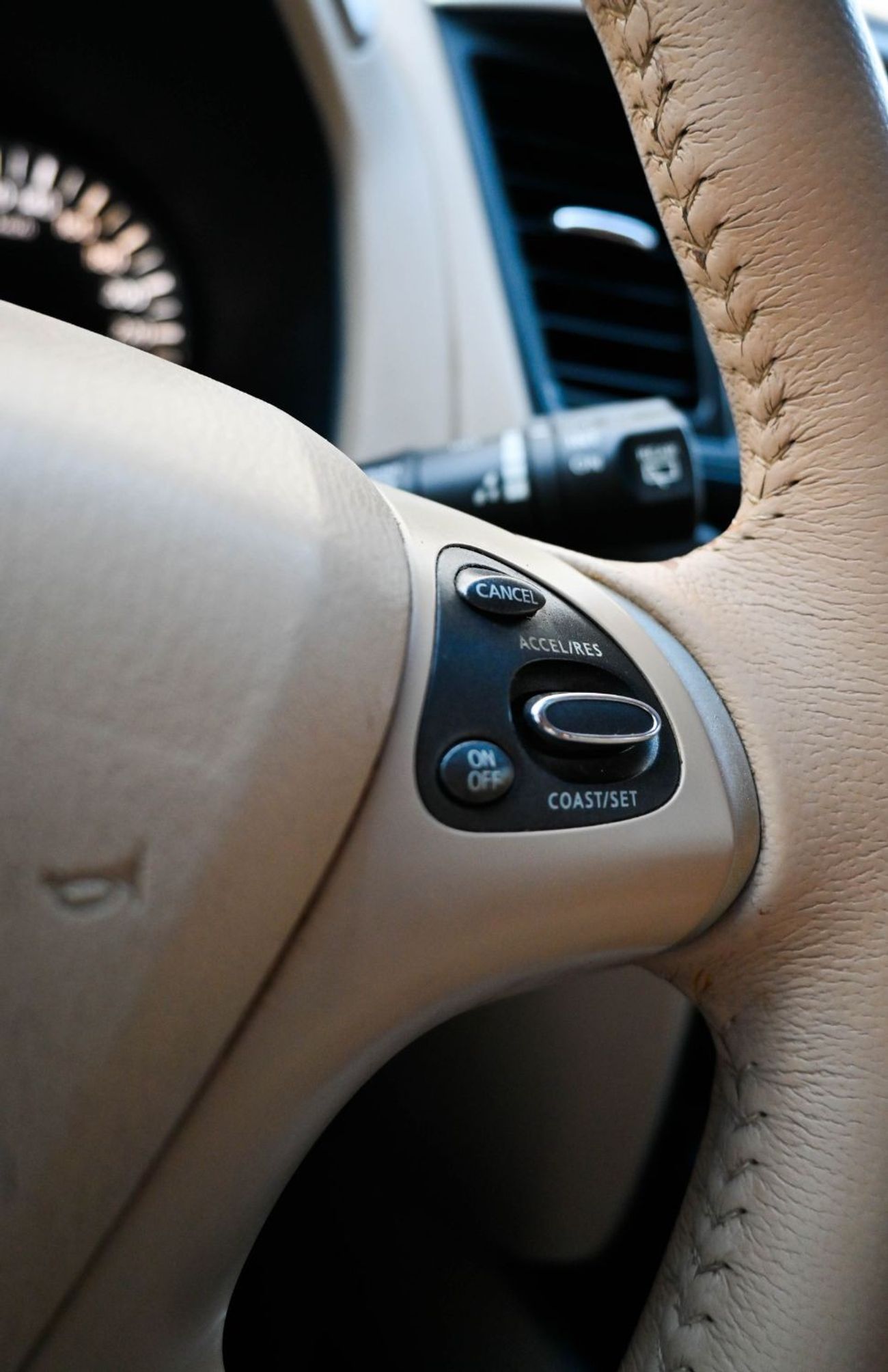 نيسان باثفايندر نيسان باثفندر 2015 SE MID بحالة ممتازة من الداخل والخارج