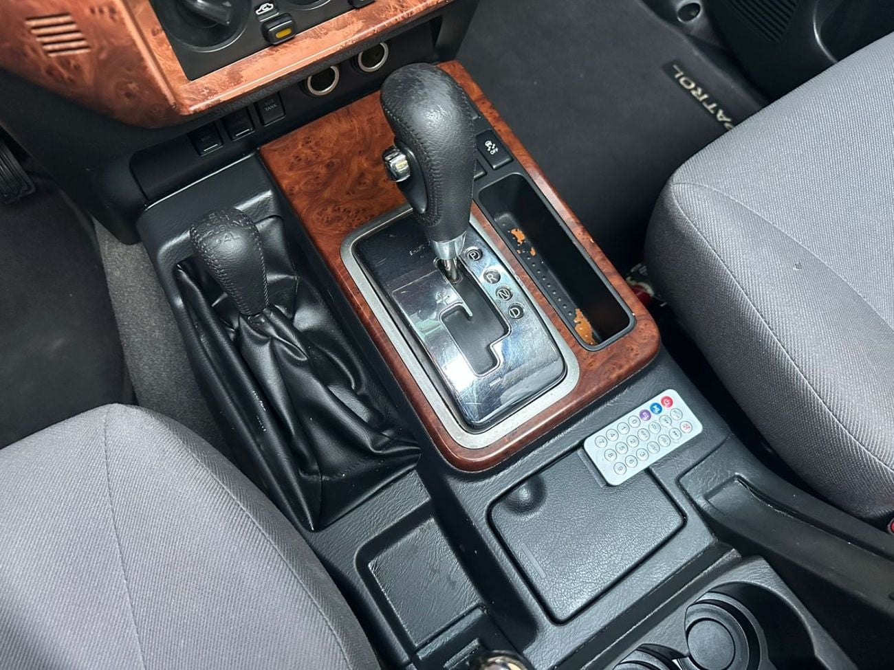 Nissan Patrol Safari 4.8L (4800 CC) - 6-cylinder VTC