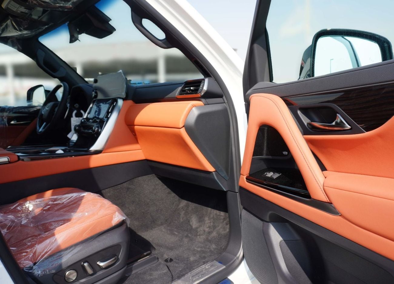 لكزس LX 700h VIP