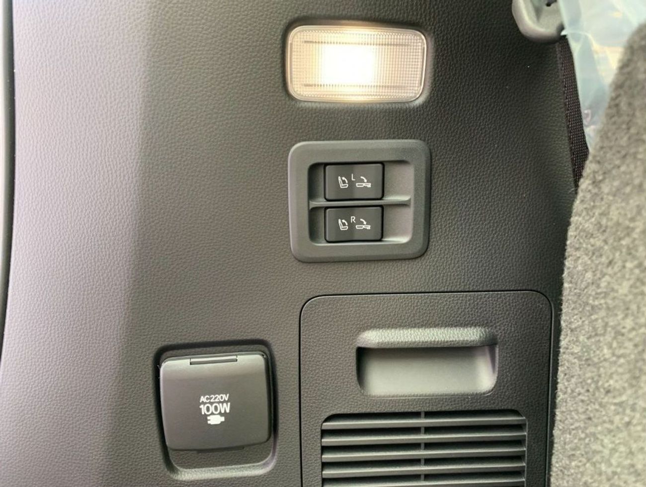 تويوتا لاند كروزر VXR 3.3L V6 DIESEL AT