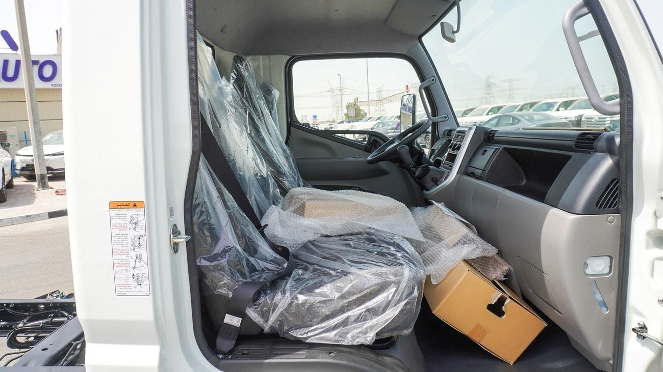 ميتسوبيشي فوسو كانتير Brand New Mitsubihsi Fuso Canter 2025 Export 4.2L M/T |White/Black|CANTERCHASSIS-170-ABS-2T|