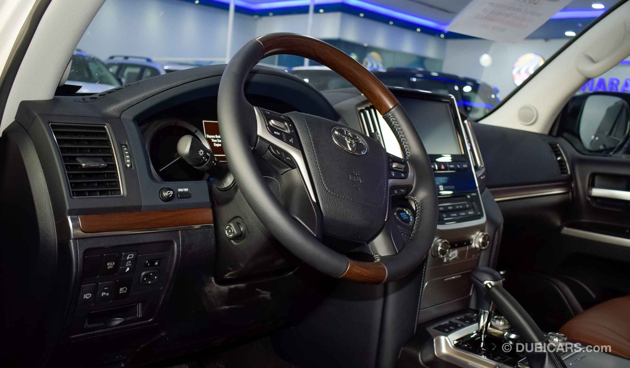 Toyota Land Cruiser VX Executive Lounge V8