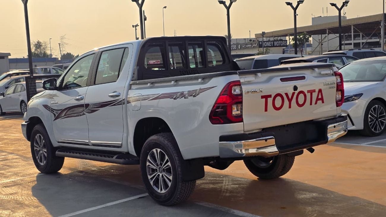 تويوتا هيلوكس S GLX 2.7L AWD M/T