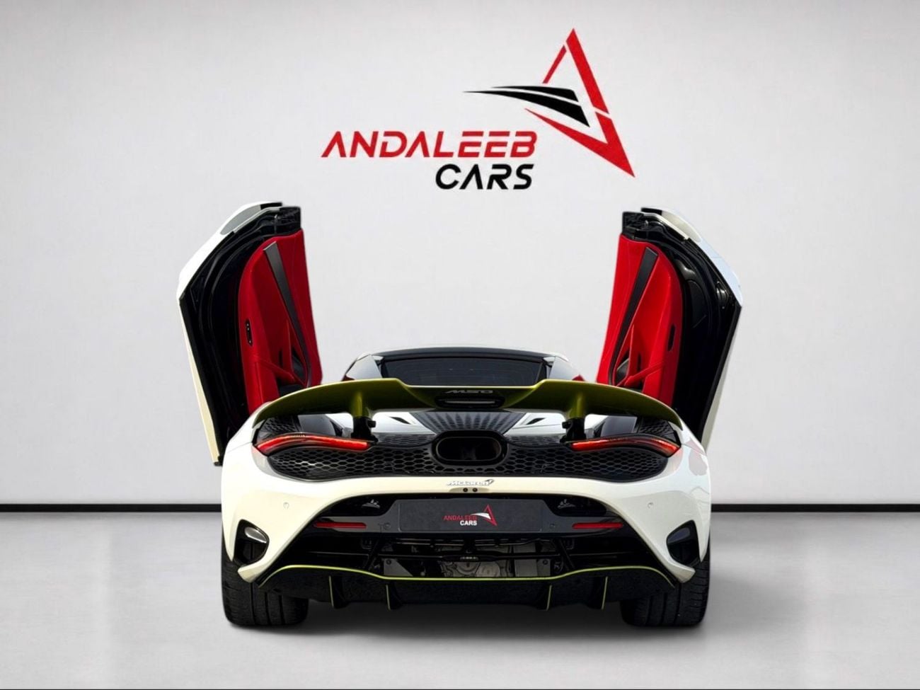 McLaren 750S AED 27,999 P.M | 0% DOWN PAYMENT | MCLAREN 750S SPIDER MSO (McLaren Special Operations) Bespoke Spec