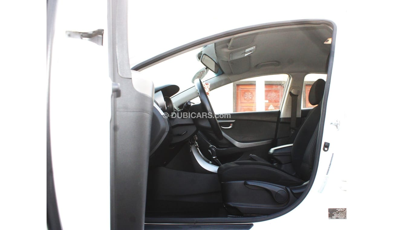 هيونداي إلانترا هيونداي إلنترا 2015 خليجي بحالة ممتازة 1600 سي سي