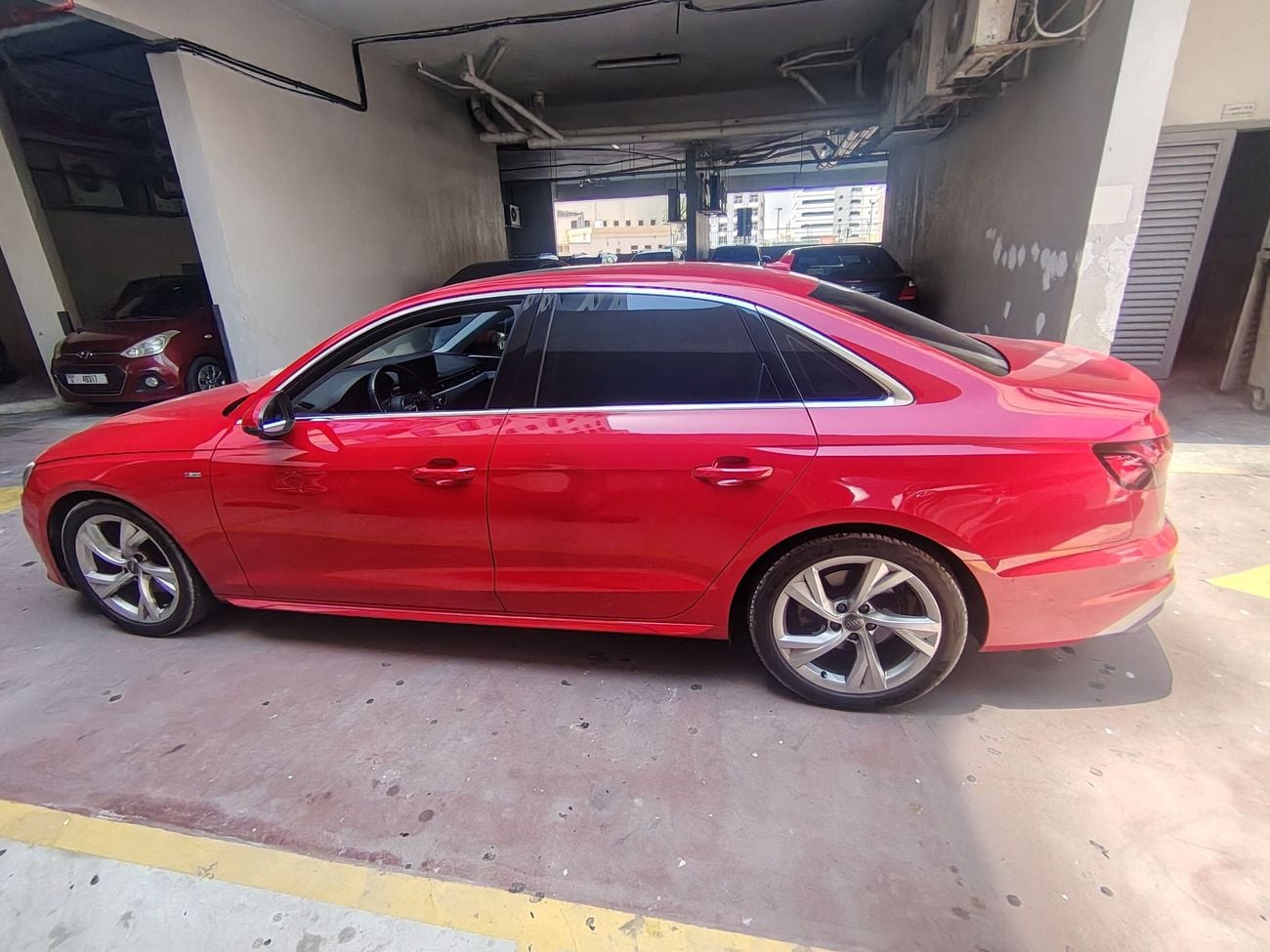أودي A4 35 TFSI S-LINE